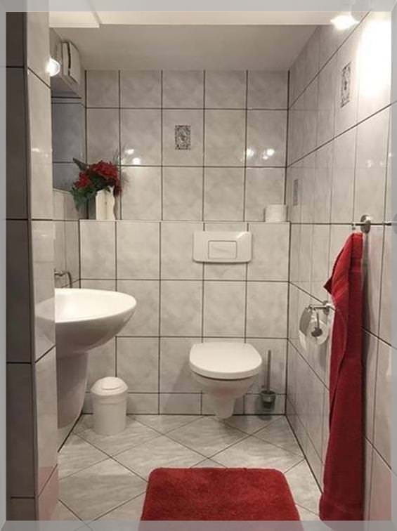 Vorderes Bad Pension Deparade Altenburg – modernes Gästehaus